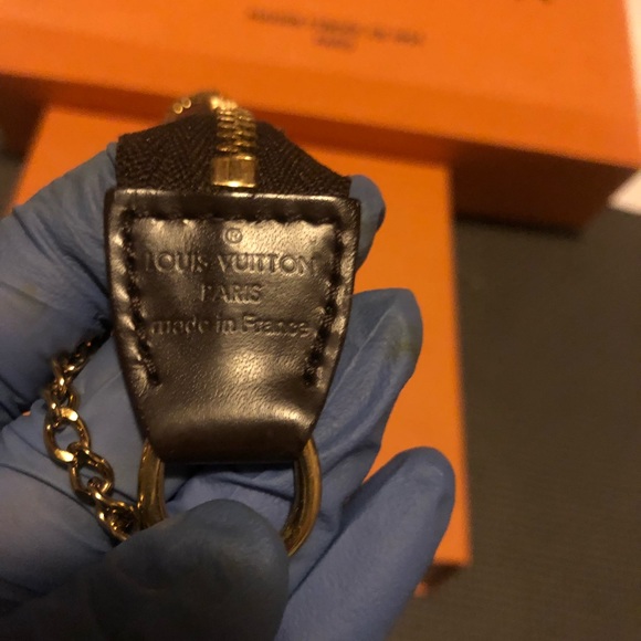 Louis Vuitton damier mini pochette - Picture 4 of 8